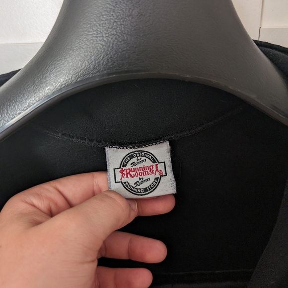 The Running Room Thermal 1/4 zip fleece shirt - Picture 2 of 3